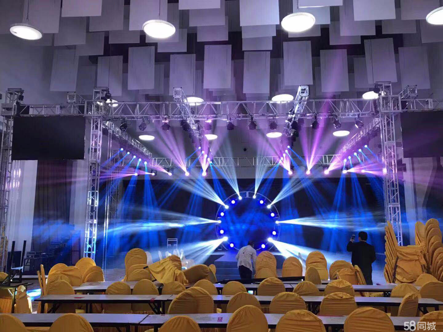 靠譜商北京LED大屏幕 線陣音響燈光麥克 舞臺(tái)租賃